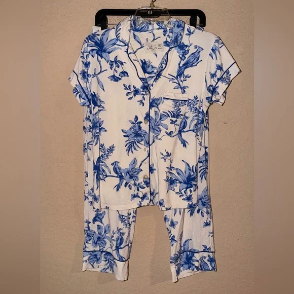 CATS PAJAMAS PIMA KNIT CAPRI SET- SIZE SMALL - Picture 3 of 16